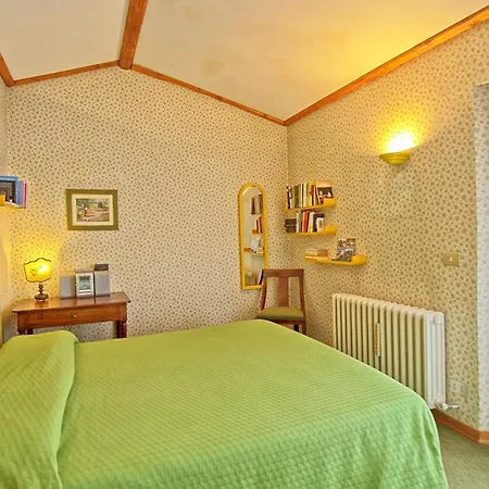 Sleeps 10 Pool Air Con Wifi Casamaggiore