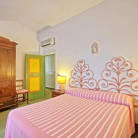 Sleeps 10 Pool Air Con Wifi Casamaggiore