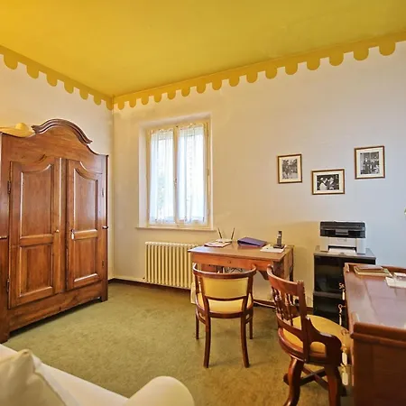 Sleeps 10 Pool Air Con Wifi