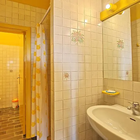 Sleeps 10 Pool Air Con Wifi * Casamaggiore