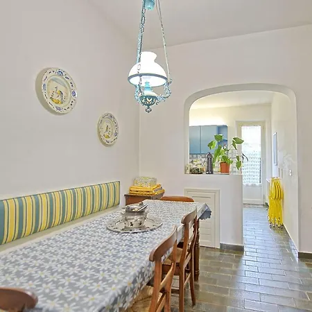 Sleeps 10 Pool Air Con Wifi Casamaggiore